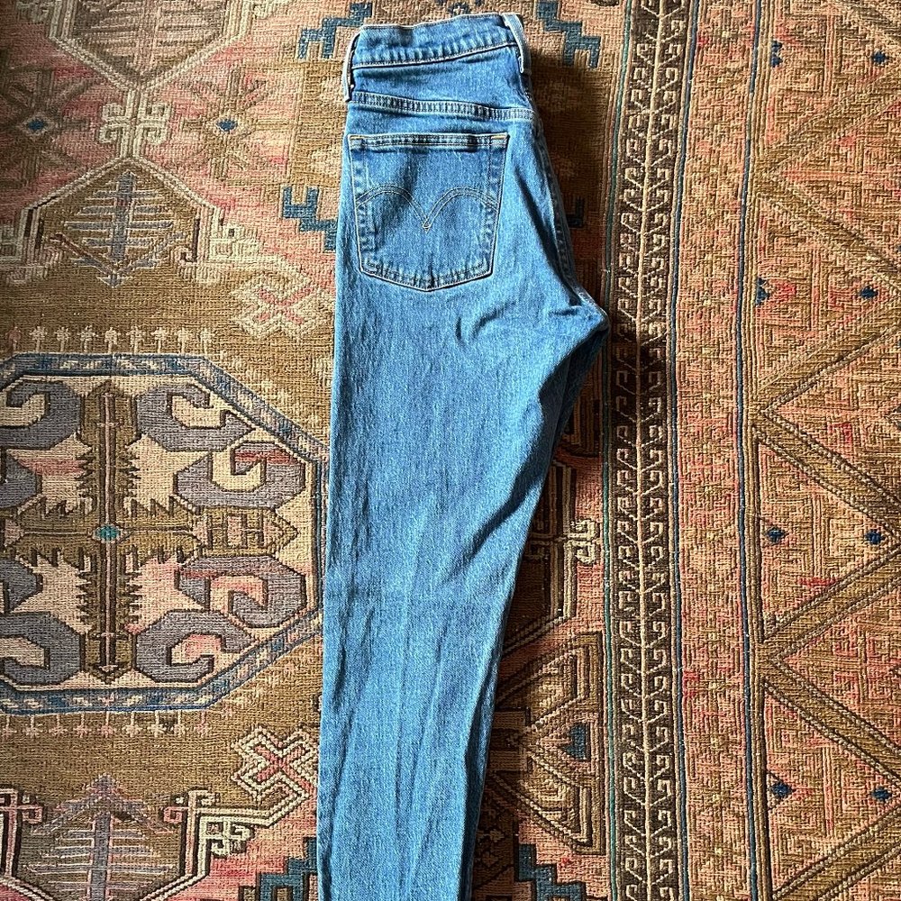 Levi's straight leg jeans size 26